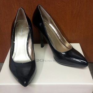 BCBGeneration Black Pumps, sz8M