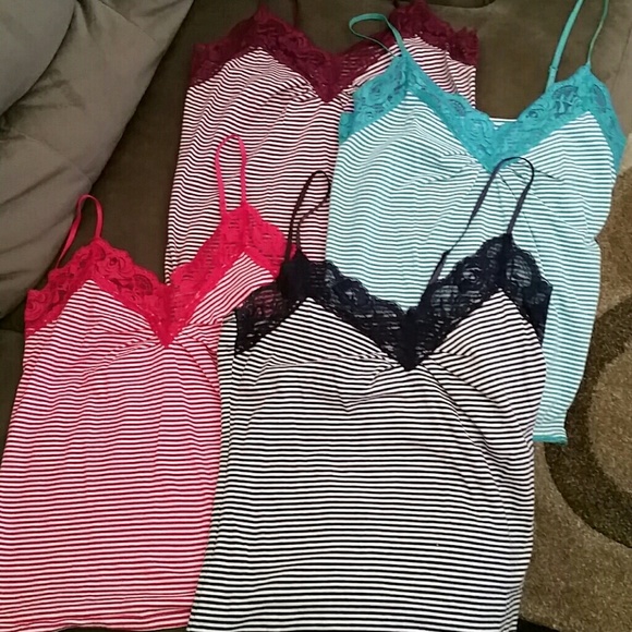 Bundle of lacy Old Navy tanks.