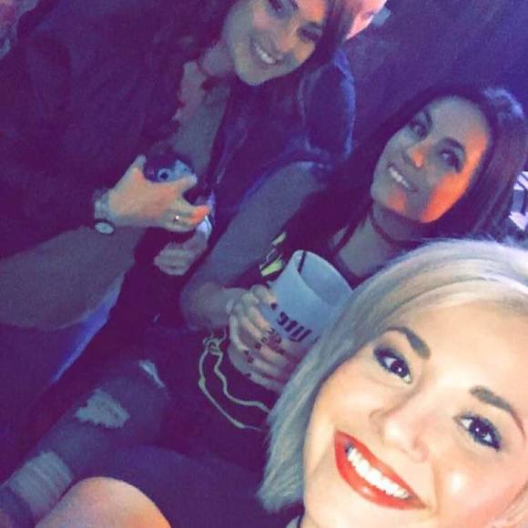 Meet your Posher, Cassie - Picture 1 of 1