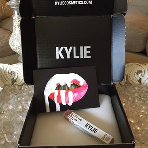 Kylie Cosmetics Heir Metal Matte Lipstick