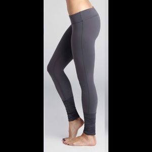 Beyond Yoga Ryhthm legging (SOLD OUT)