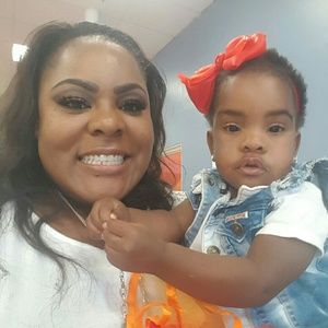 Meet your Posher, Destinee