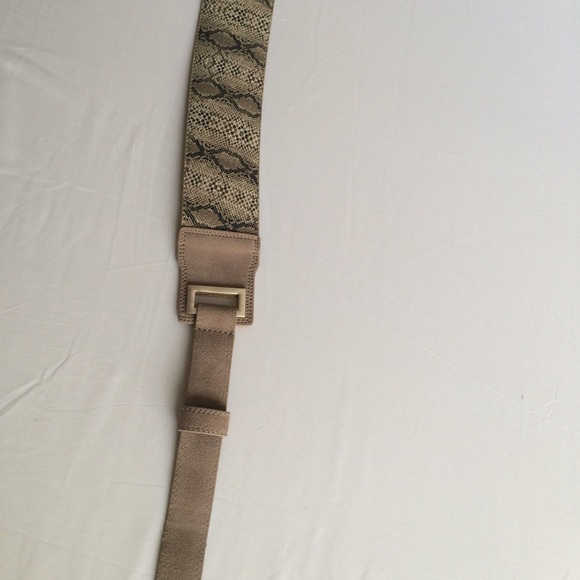 Faux snake pattern adjustable belt - Picture 4 of 4