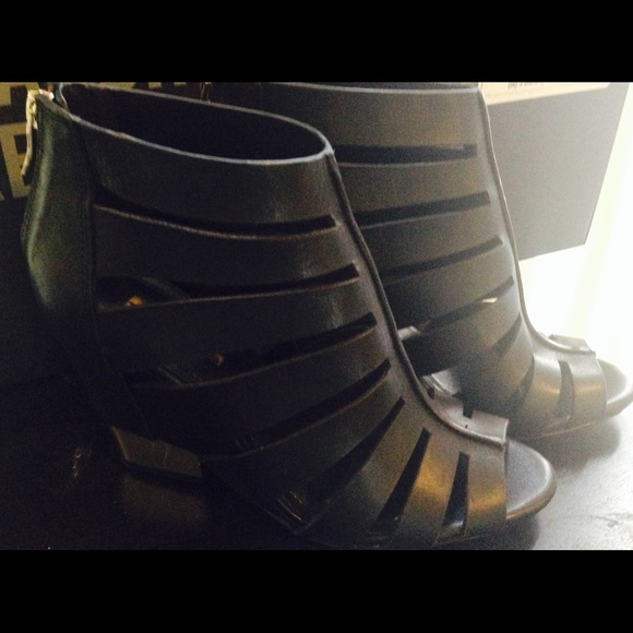 BCBG- size 8-price is firm.