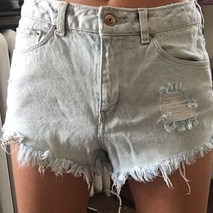 H&M high waisted distressed jean shorts
