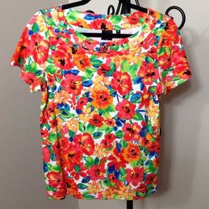 Size M Rafaella top with silver buckle detail