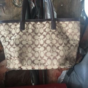 Med coach tote brown logo