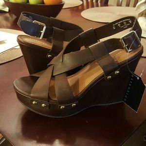 New Brown Wedges