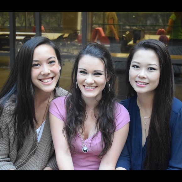 Meet your Posher, Gabbie - Picture 4 of 4