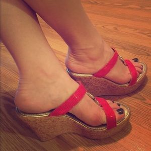 Italian-Made Wedge Platform Sandals w a Pop of Red