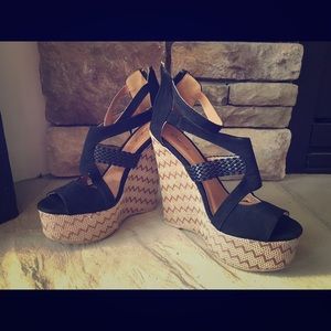 Size 6 wedge sandal