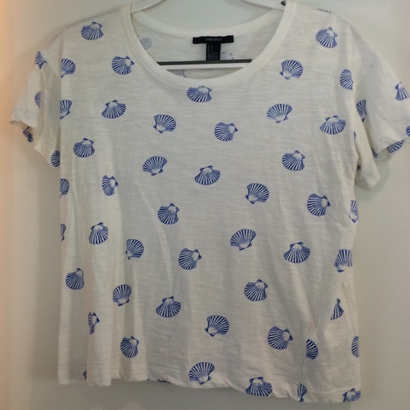 Scoop neck beach cover up crop to t shirt