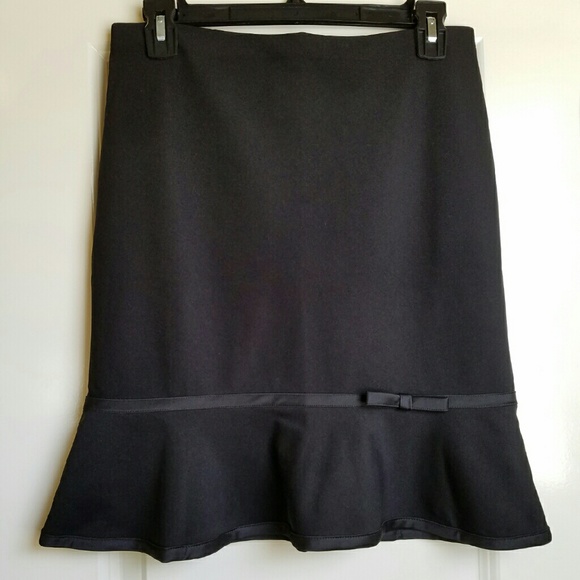 💟 Express Pencil Skirt with Ruffled Bottom