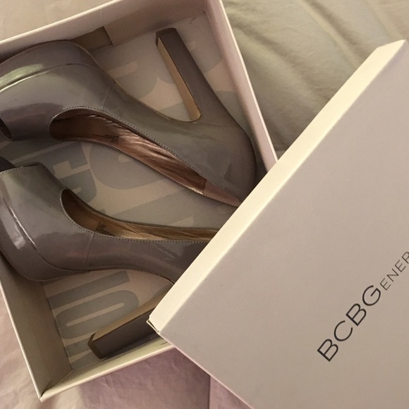 BCBGeneration nude  peep toe stacked heels