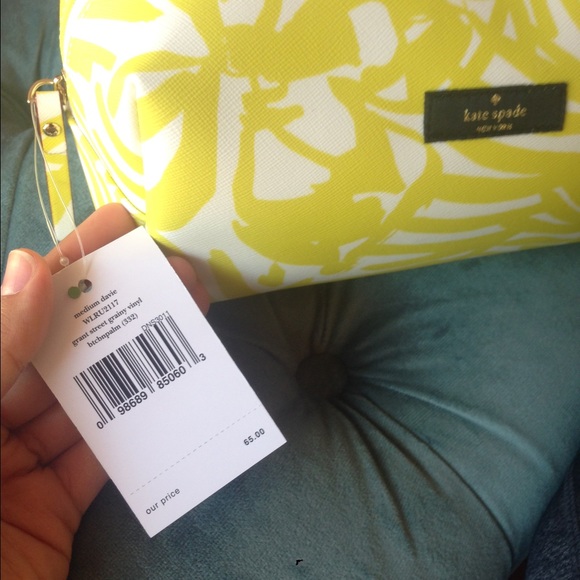 LAST CALL Kate Spade makeup travel pouches - Picture 2 of 4