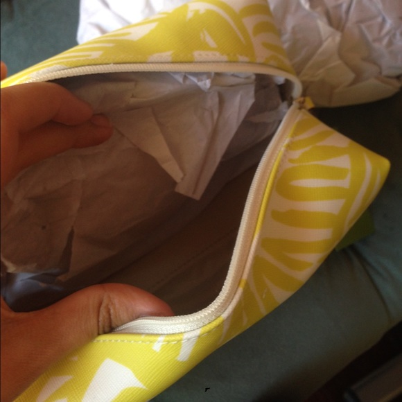 LAST CALL Kate Spade makeup travel pouches - Picture 4 of 4