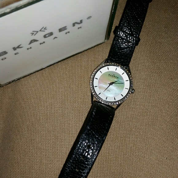 Skagen watch - Picture 3 of 5