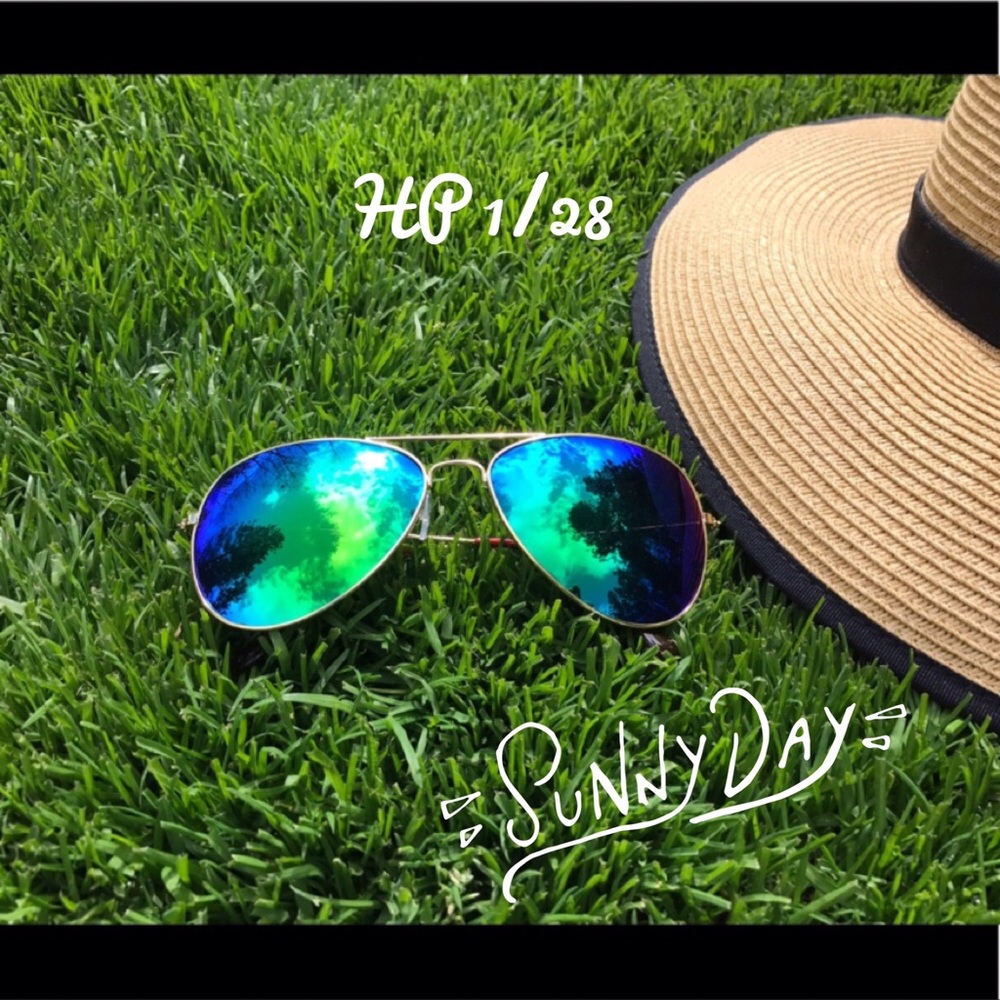 ☀️Aviators w/case☀️HP 1/28☀️