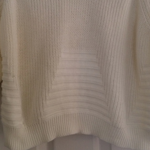 NWT Body Central Cropped Sweater size XL - Picture 3 of 3