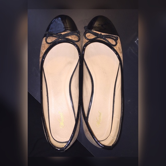 ❌SOLD❌ Flats