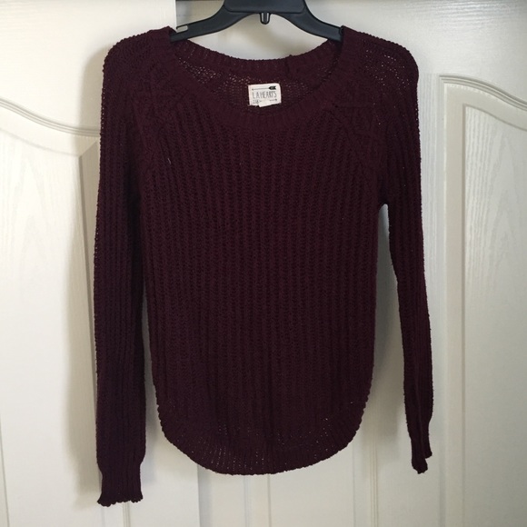Comfy maroon sweater