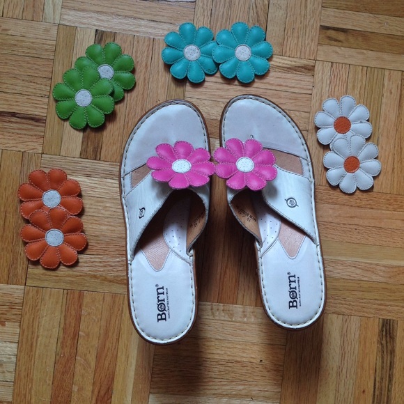 Flower Power Wedges w/ detachable colored flowers