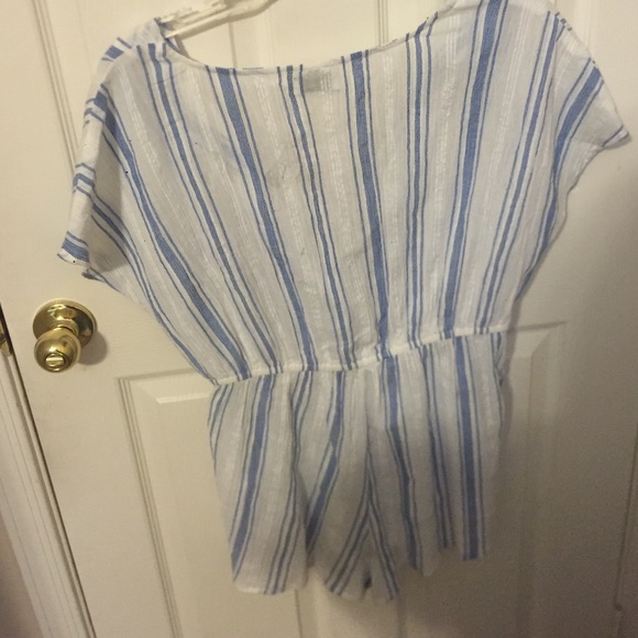 Cute romper - Picture 2 of 2