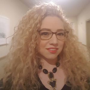 Meet your Posher, Leslie