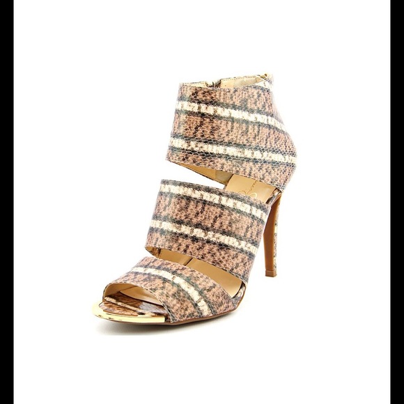 🆕🎉🎉JESSICA SIMPSON HEELS 🎉🎉