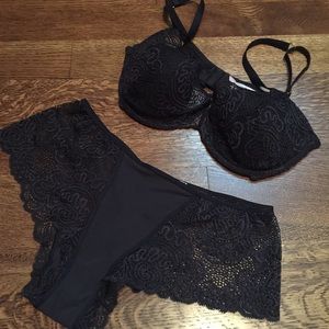 Victoria's Secret 34D/M bra & panty "Very Sexy"