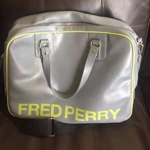 Fred Perry Weekender Messenger bag