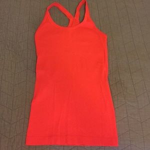 Textured lululemon tank size 6