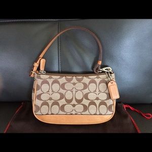 ⚡️Just Reduced⚡️Coach Signature "C" Purse