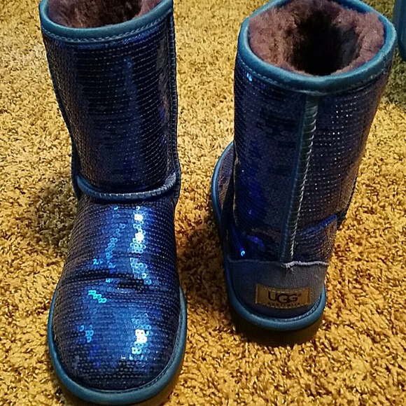 Australia  Uggs - Blue sequence!