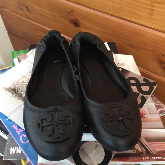Tory burch black leather flats