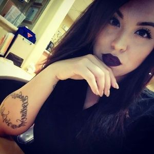 Meet your Posher, April