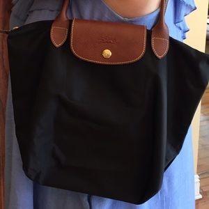 Medium Longchamp Le Pilage Bag