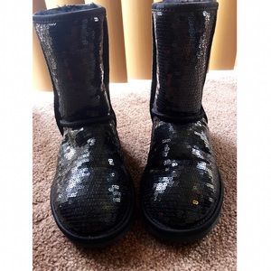 🚨HURRY!🚨 NWOT Black Sequin Ugg Boots 💎