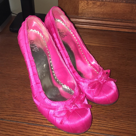Pink Heels with Bow size 7
