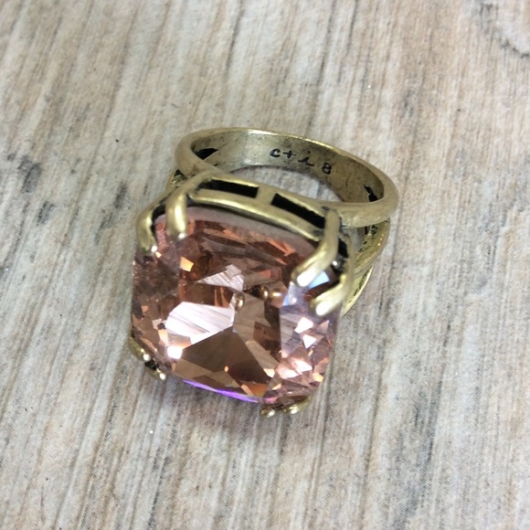 🆕 Statement Ring - Picture 2 of 3