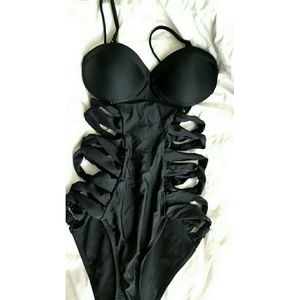 Cut out Bandage One Piece Bathing Suit