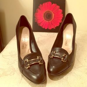 Salvatore Ferragamo heel! Never worn !