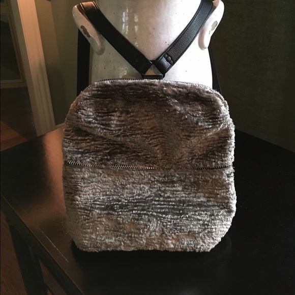🌺NWT Furry Urban Outfitters Backpack - Picture 3 of 4