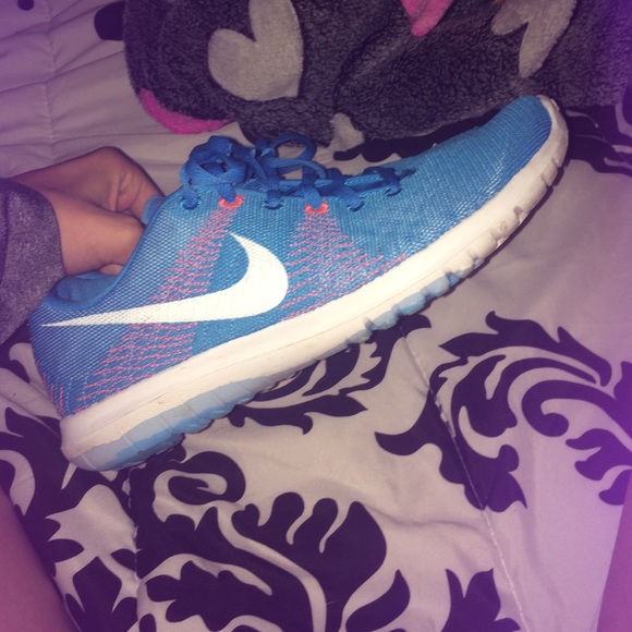 NIKE FURY