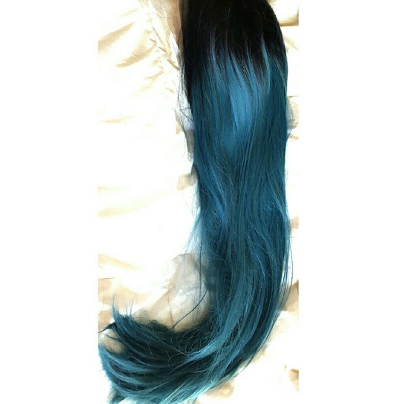 Ombre Black Teal Front Facing Wig