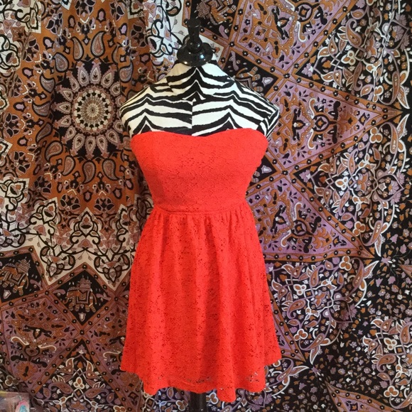 Strapless, red dress