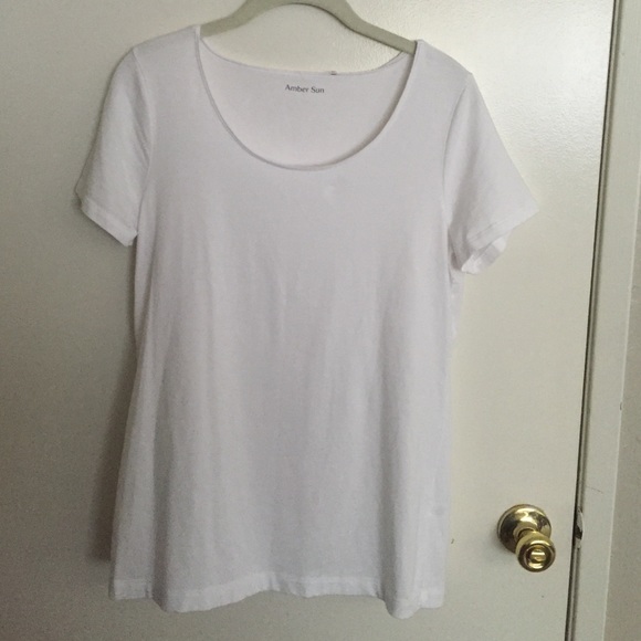 SUPER soft Amber Sun plain white t-shirt!