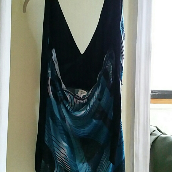 Halter top - Picture 3 of 3
