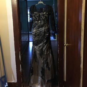 Brand new dress never worn long sleeves