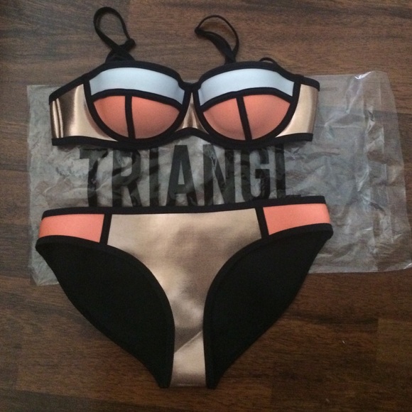 Triangl.  "Poppy-melon rose" swimwear
